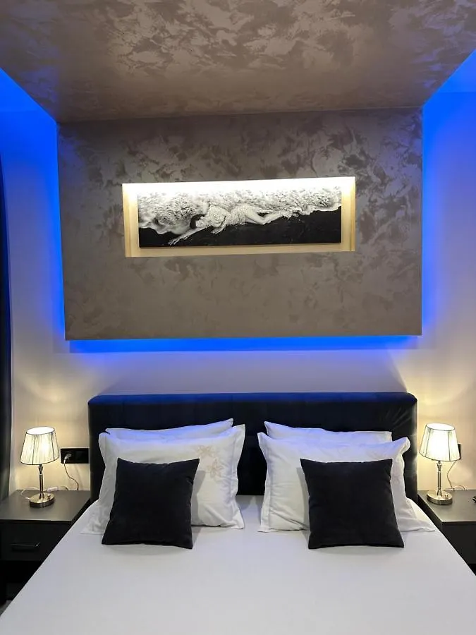 Елегантен Двустаен Апартамент Four Seasons 布尔加斯 0*,