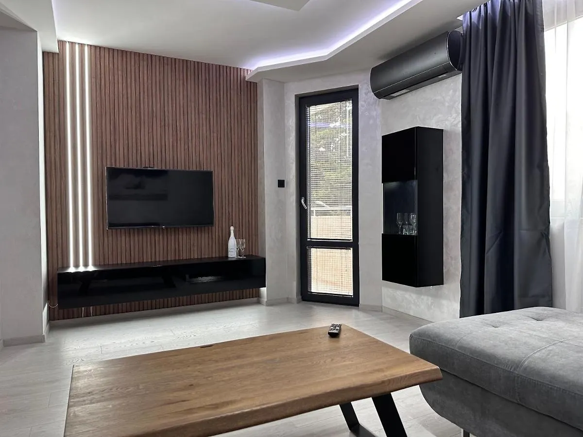 Елегантен Двустаен Апартамент Four Seasons Burgas Apartment