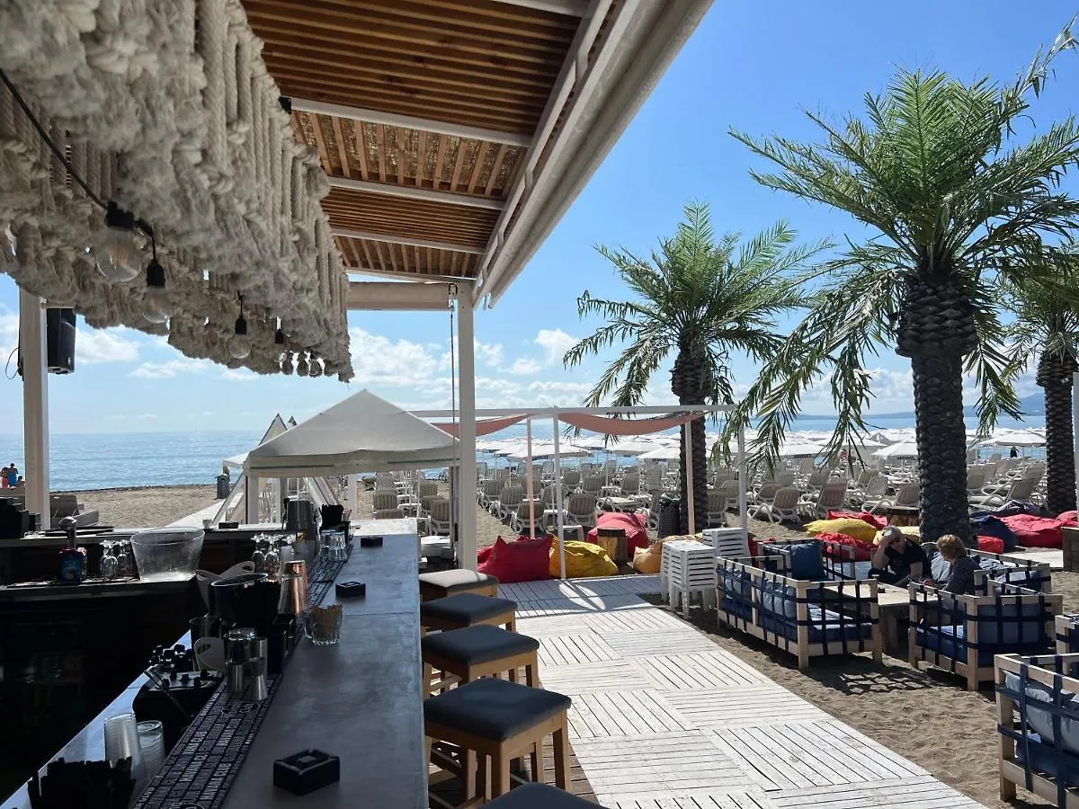 Елегантен Двустаен Апартамент Four Seasons Burgas Bulgaria